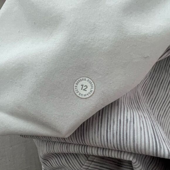 Lululemon on the fly gray marled everyday cropped pants - Picture 11 of 12